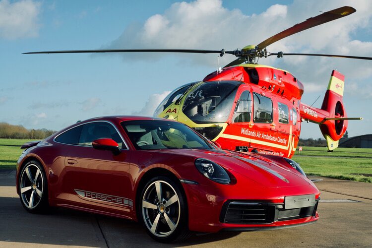 porschewolves's tweet photo. Could you picture a better combination?
What are your thoughts?
#911gt3 #porsche #guardred #wolverhampton #raf #rafcolab #porschewolves #needforspeed https://t.co/JeA2K0jrEC