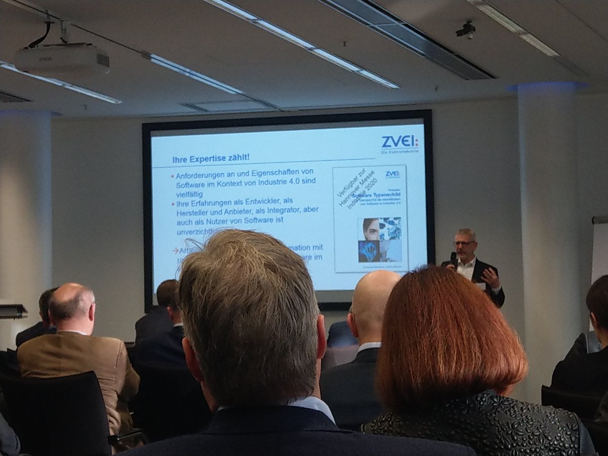 OJaeger's tweet photo. Heute auf der @ZVEIorg  Führungskreis Industrie-4.0-Konferenz zur Ergebnispräsentation zum Thema Verwaltungsschale als Grundlage der Interoperationalität von #Industrie40 in der Q-loud @vernetzdich sich engagiert. https://t.co/yQFX0ney4L