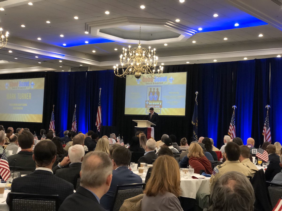 NourishUpCLT's tweet image. Celebrating @MeckBSA this morning at Friends of Scouting breakfast honoring #GoodScout Award winners, @CMPD, military, first responders &amp;amp; fire fighters. #ScoutingForFood @cpisecurity