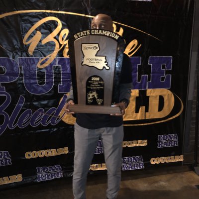 CPrice_504's tweet photo. In honor of @EdnaKarrHS Championship Week...#KarrNation #TheQuestFor4 #SecondToNone #ProudAlum #NewProfilePic https://t.co/Oqc1YVqXtV