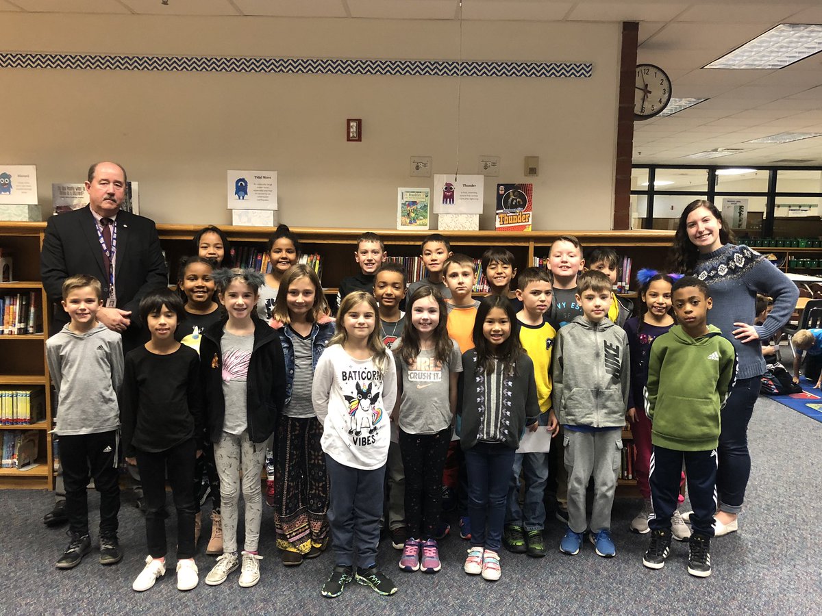 mrsthrashsclass's tweet photo. Launched our Snowman Factory PBL today with a special visit from Wayde Byard about interviewing for a job. We look forward to factory job interviews this Thursday! @Tolbert_ES @TerrificTol3rd @rahnlaura https://t.co/xLh3733DyO