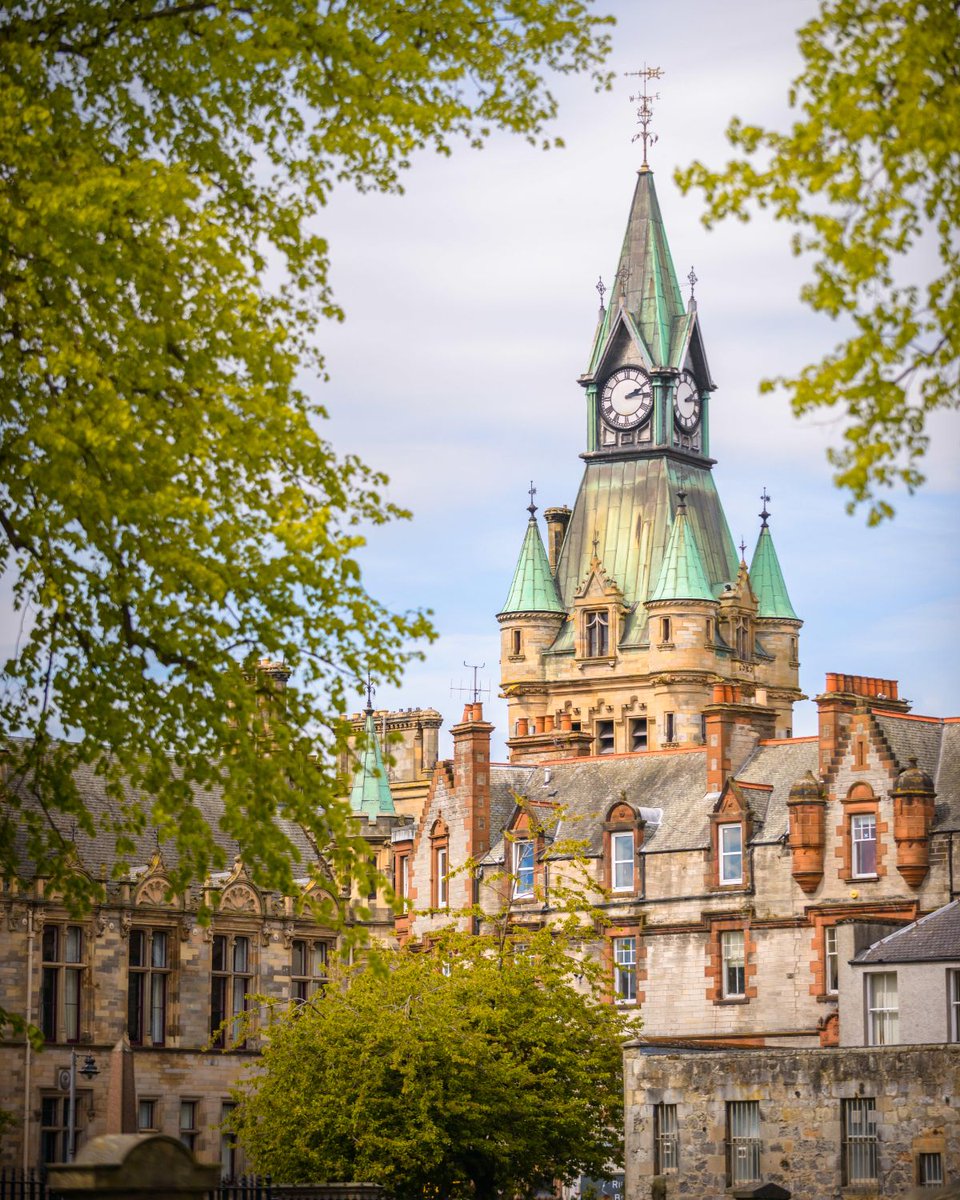 VisitScotland's tweet photo. Did YOU know that #Dunfermline was once the capital of #Scotland? π π @welcometofife https://t.co/fWJFrwdxTj