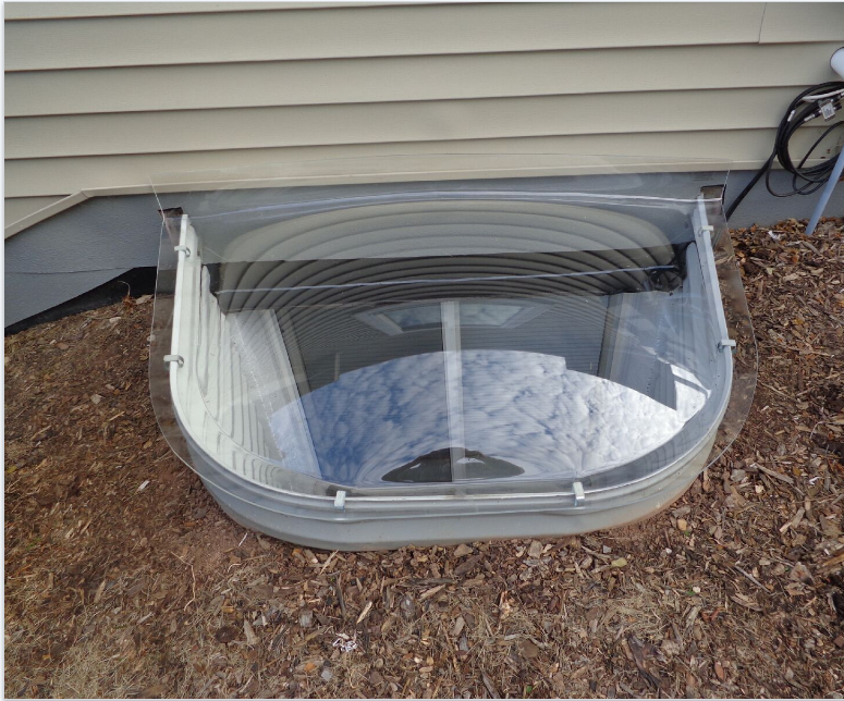 windowbubble's tweet photo. Want to save on energy bills?  Check your doors and window well covers before winter. Window Bubble - Window Well Experts​ has got you covered...literally! Read more here >> https://t.co/irVNesZ6uH 
#WindowWellCovers #windows #windowwells #energysavingtips https://t.co/Cbe05L9MM5
