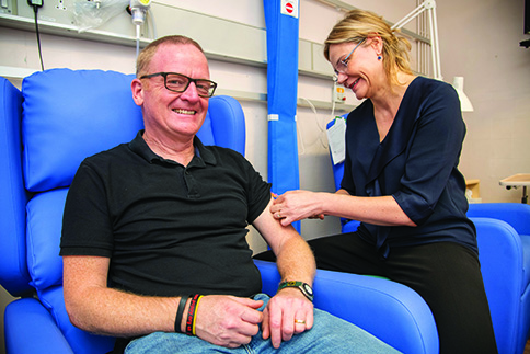 uclh's tweet photo. Are you terrified of wasps? Their stings, although painful, usually get better by itself in a few hours. However, for some, it can lead to deadly anaphylactic shock. Sean Hanrahan is one such person. Read his story: https://t.co/f62RJflwlL #allergies #waspstings #NHSpatient https://t.co/BB1IGO5ZD7