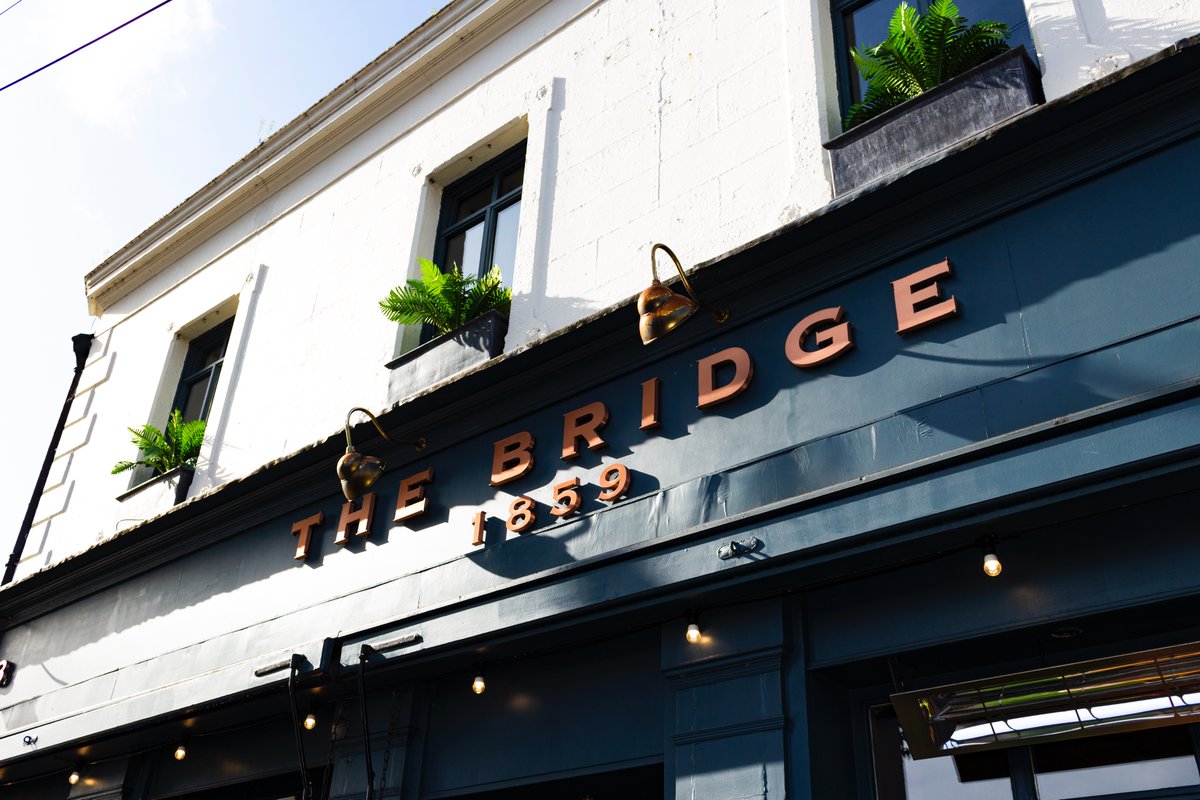 TheBridge1859's tweet photo. Leinster VS Northampton
2 Tickets to the game 
4 Pints of @Heineken_IE 
2 Match Day Burgers 
1 #MatchDaySorted
Follow &amp; RT for chance to win. 
Winner announced lunch time this Friday! https://t.co/OSc1L6olEc