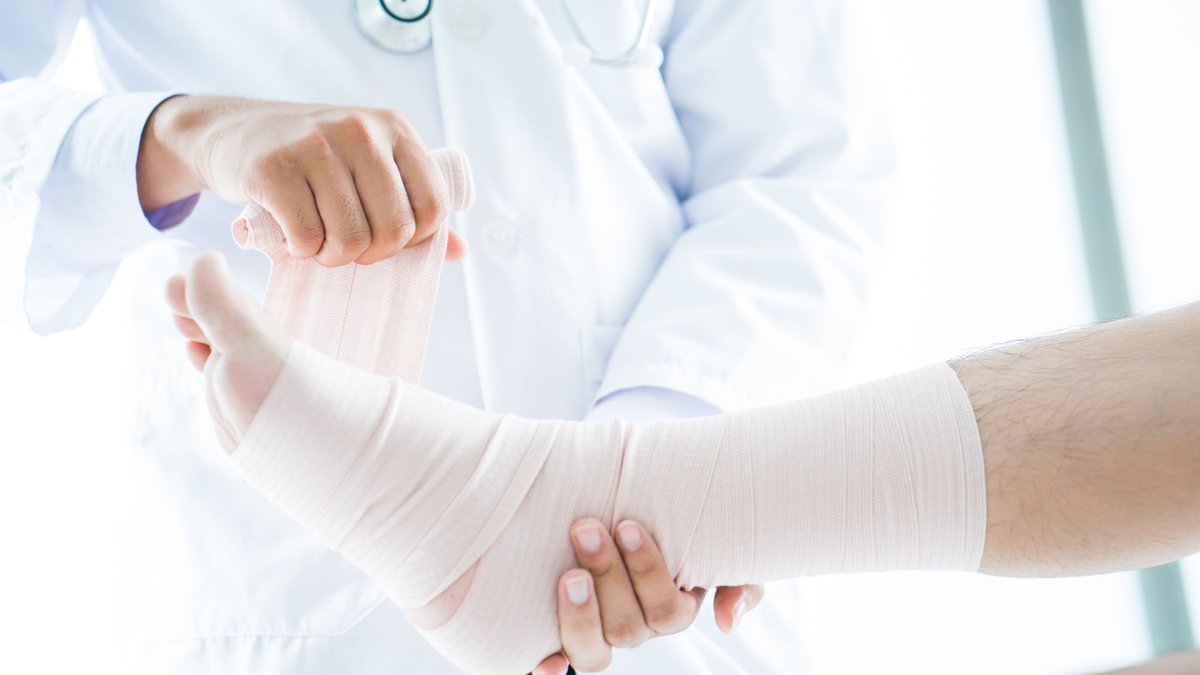APMA's tweet photo. Sometimes, conservative care for your foot and ankle isn't enough. Today's Podiatrists #OperateLikeaDPM with surgical care that runs the gamut from tendon repair to fusions and full reconstructive procedures. Read: https://t.co/B2N5P9tN4Q #foothealth https://t.co/PuZekXz2Ab