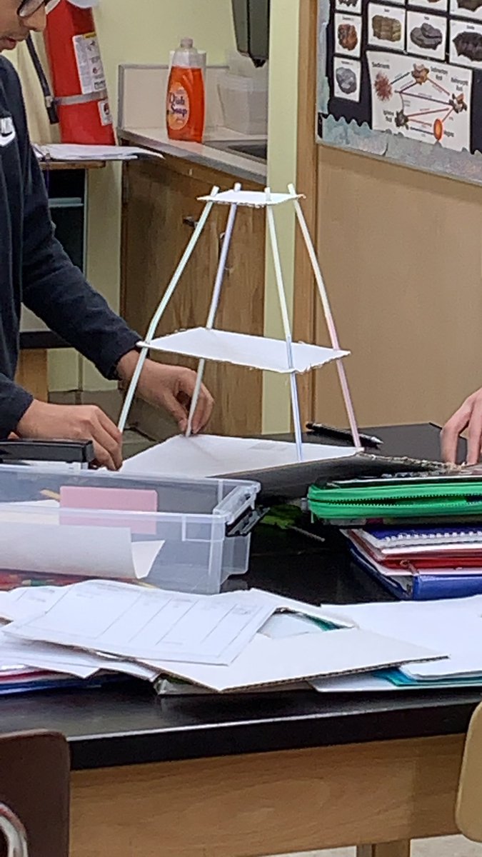 MrVBScience's tweet photo. Beginning of our STEAM project! @MillburnMSPrin @millburnschools https://t.co/5iIHLZ3rF2