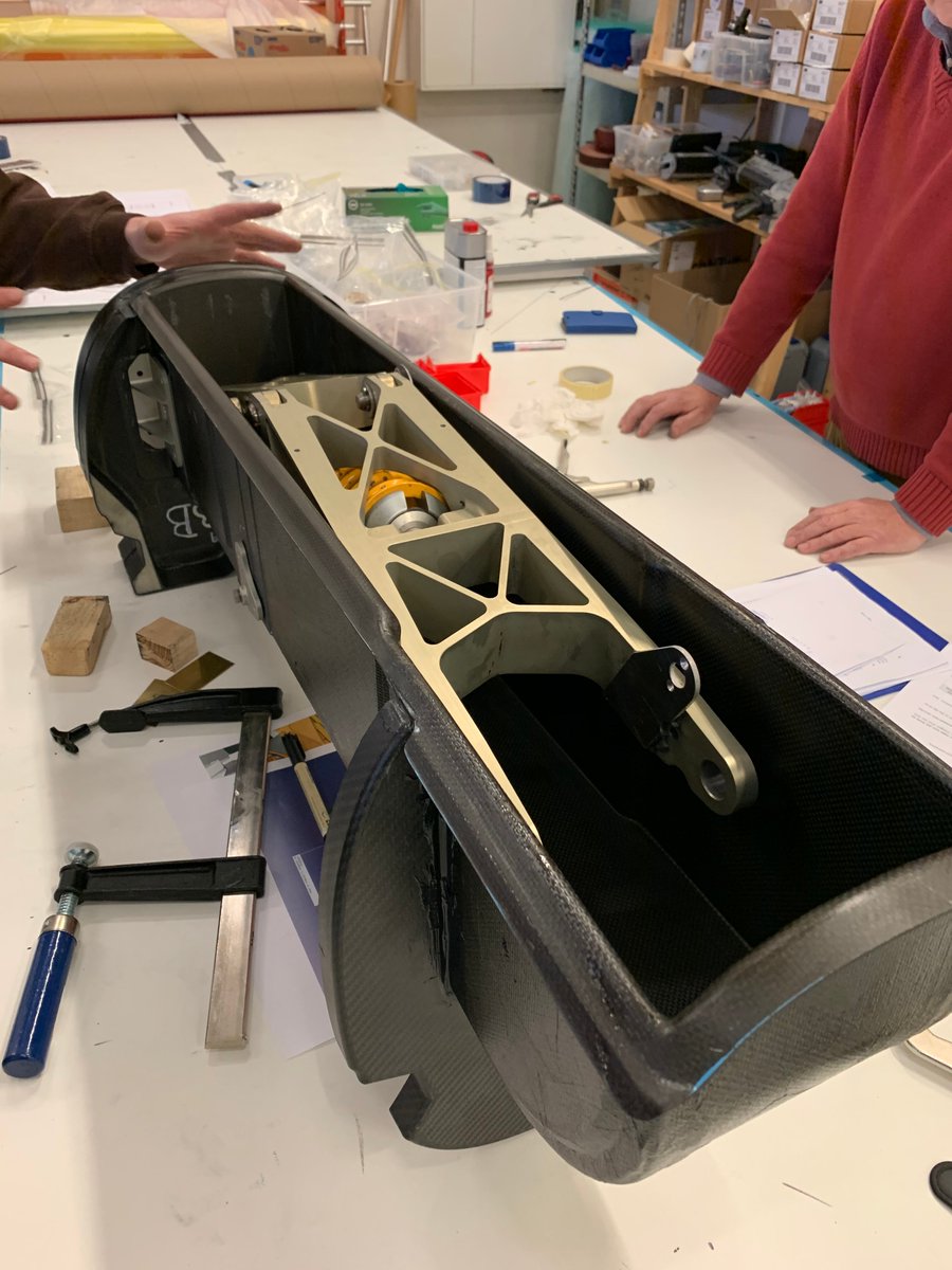 RyanVuNL's tweet photo. Installing the first landing gear into @AmpyxPower AP3 bay #UAS #UAV #Drones #Innovation #AWES #AirborneWindEnergy #RenewableEnergy #WindEnergy #Aerospace #Airborne #Wind #Energy https://t.co/gQlkCkup5n