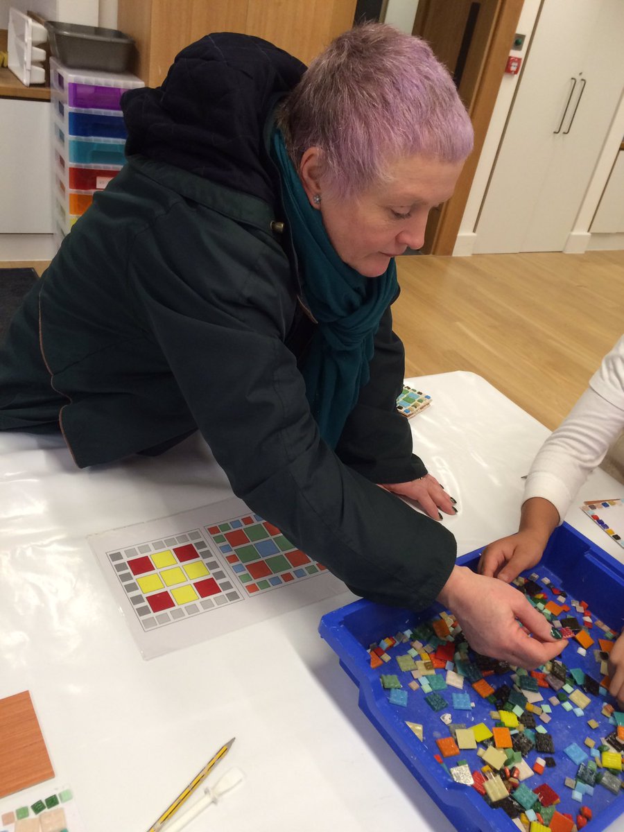 kim_wylie1's tweet photo. Year 4 are having a lovely time @ststalbansedcent. We have learned all about Saint Alban and now making our very own Roman mosaics #CTTheme @MrsLawrenceCTS1 @CTS1_Watford @ https://t.co/cUtzXENo3h