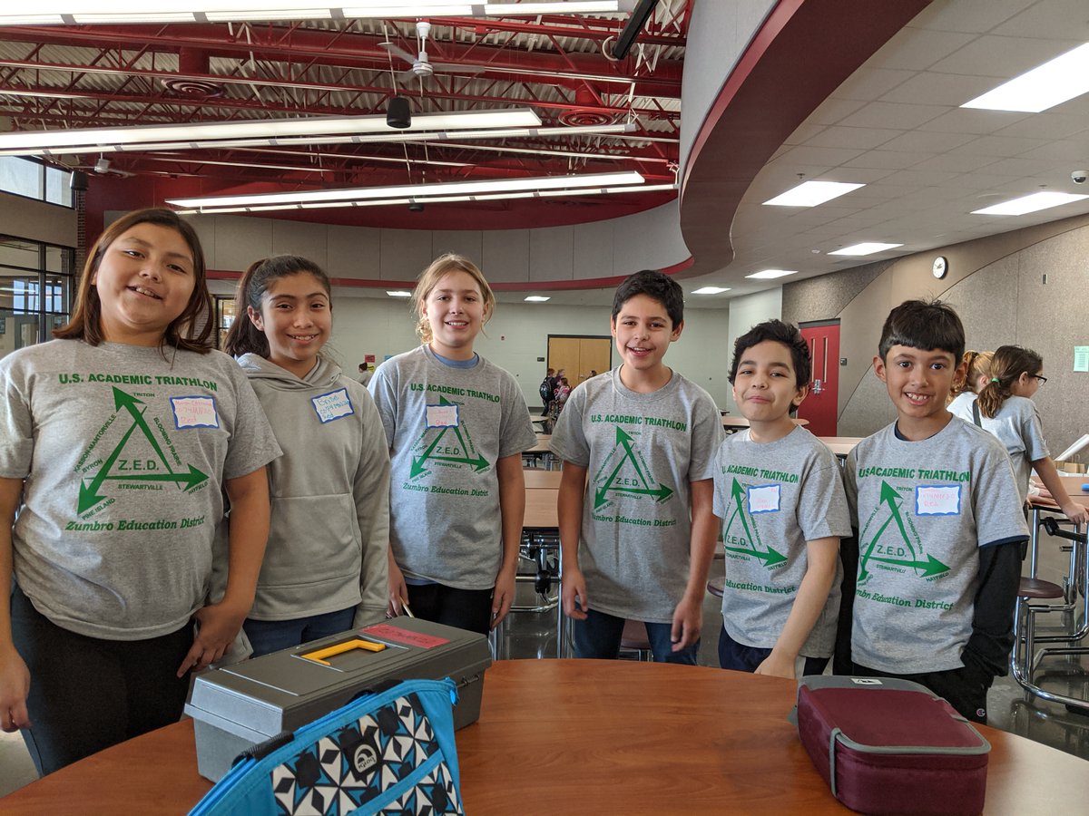 TritonElementa1's tweet photo. Congrats to our Triton Academic Triathlon teams for their first meet.  Although there was some tough competition, the Triton Academic Triathlon team brought home two Mary Ann Berdan Awards for Creativity!! https://t.co/gn9Q0iciPN