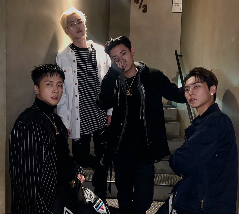 VIXXGUATEMALA's tweet photo. @RAVI_GTCK [IG] ★ #Ravi

: -
@GROOVL1N_GTCK 
ASURA(阿修羅) 🤘🤘
-
＜GROOVL1N LAUNCHING PARTY EN JAPÓN＞
-
#GROOVL1N #그루블린 #RAVI #Cold_Bay #Xydo #Chillin_Homie #LAUNCHINGPARTY #JAPAN https://t.co/VSWqoWiZRV

__
★ https://t.co/NFEpCDBRMR