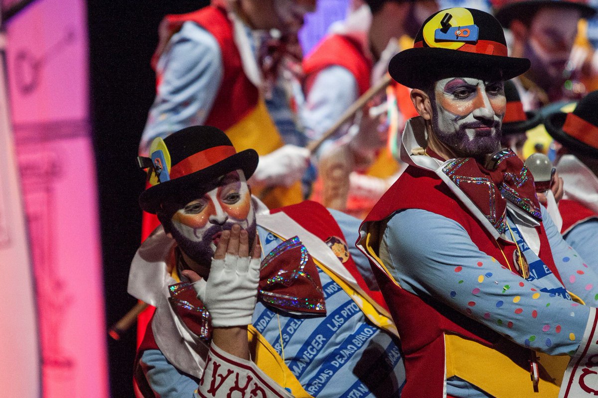 Patricia_Pozo_'s tweet photo. En el #CGobAND de esta mañana hemos aprobado la inscripción en el #CGPHA como Bien de Interés Cultural del #Carnaval de #Cádiz y del Convento de Santa Teresa de Sanlúcar de Barrameda. #AndalucíaFunciona https://t.co/hvExqF1KW7