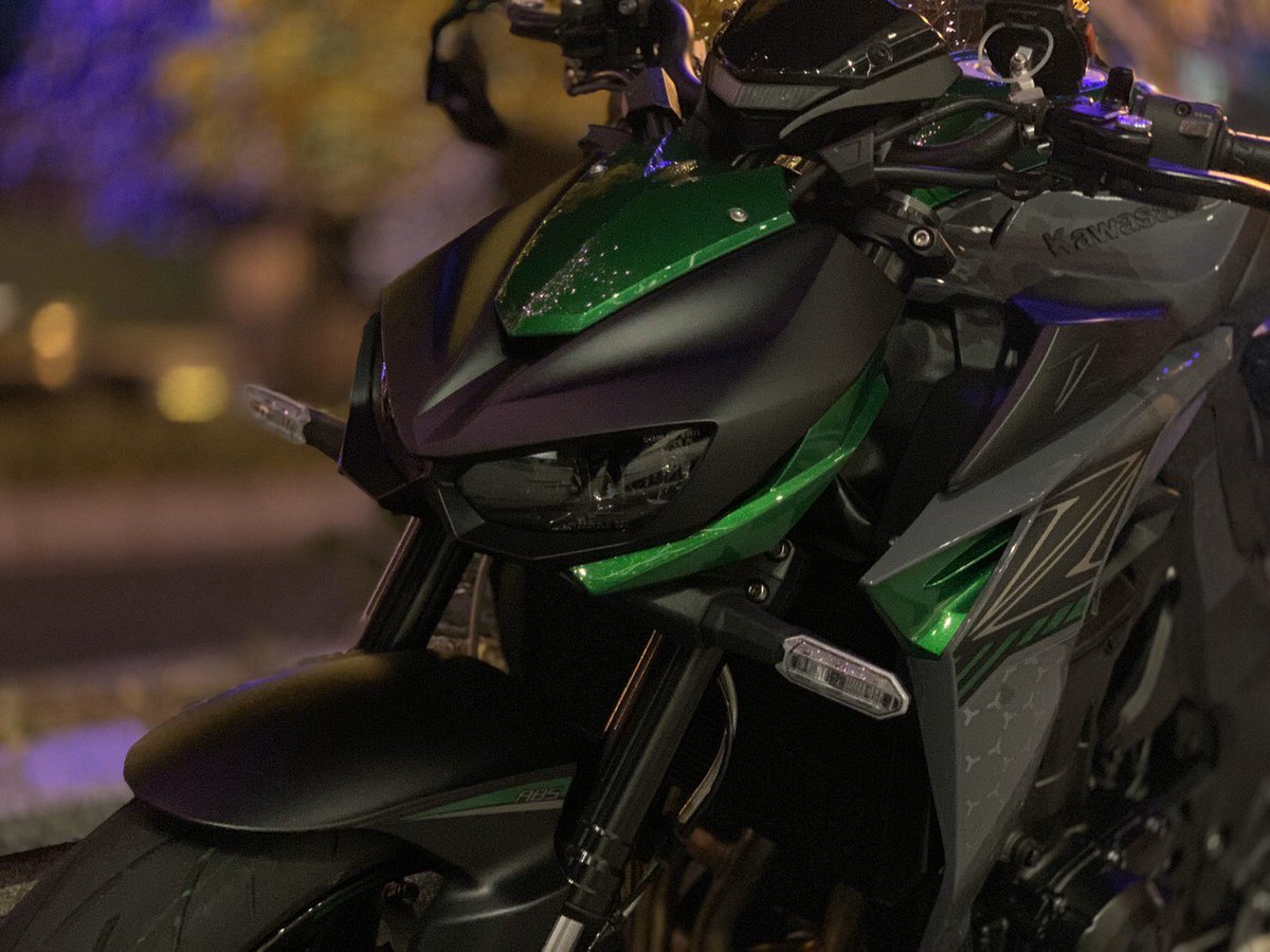 まつ吉と、仕事終わりに御堂筋いって、z1000 と、cbr250rrの写真撮りましたー！暗い色やけど、夜でもかっこよく写るなぁ、ほんまにカッコいい😍
まつ吉ありがとう今日も
<a href="/yuutoCBR250rr/">まつ吉🇯🇵</a>