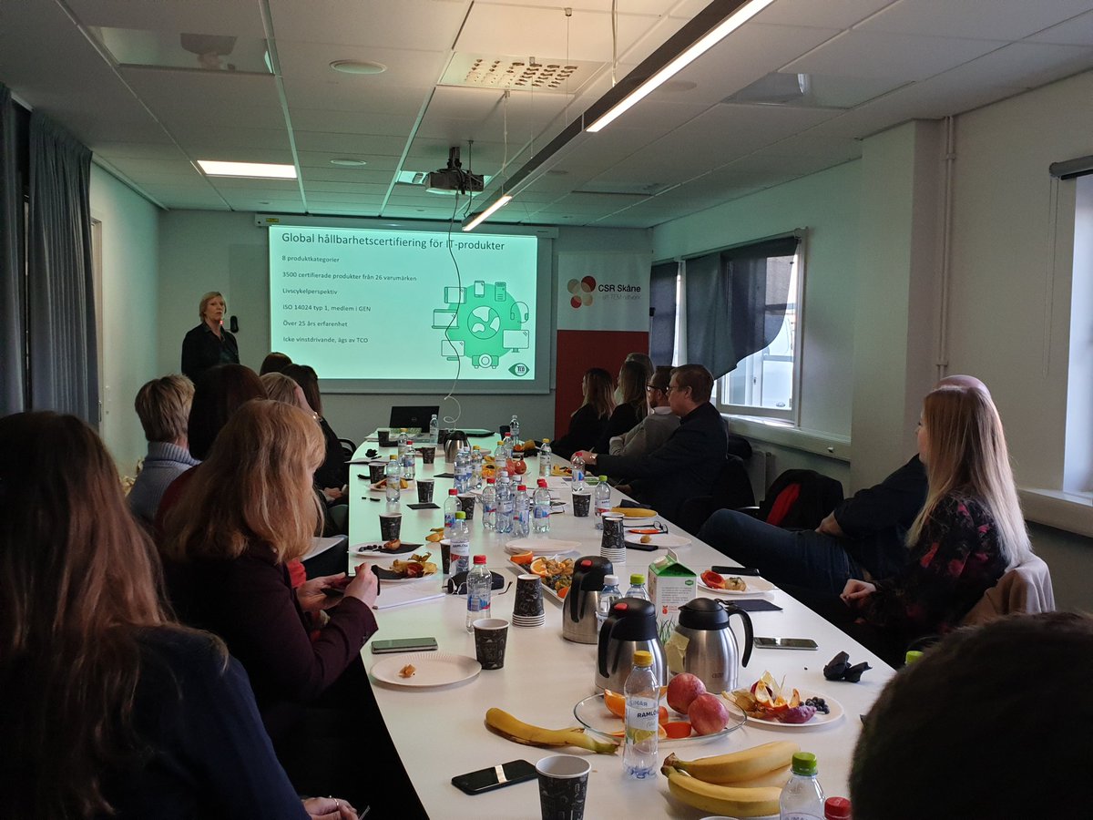 Hållbarhetsrisker i leverantörsledet för IT-produkter? Annika Overödder på TCO Developement pratar om viktiga ämnen som ändliga resurser, miljöfarliga ämnen och mänskliga rättigheter. #sustainableIT