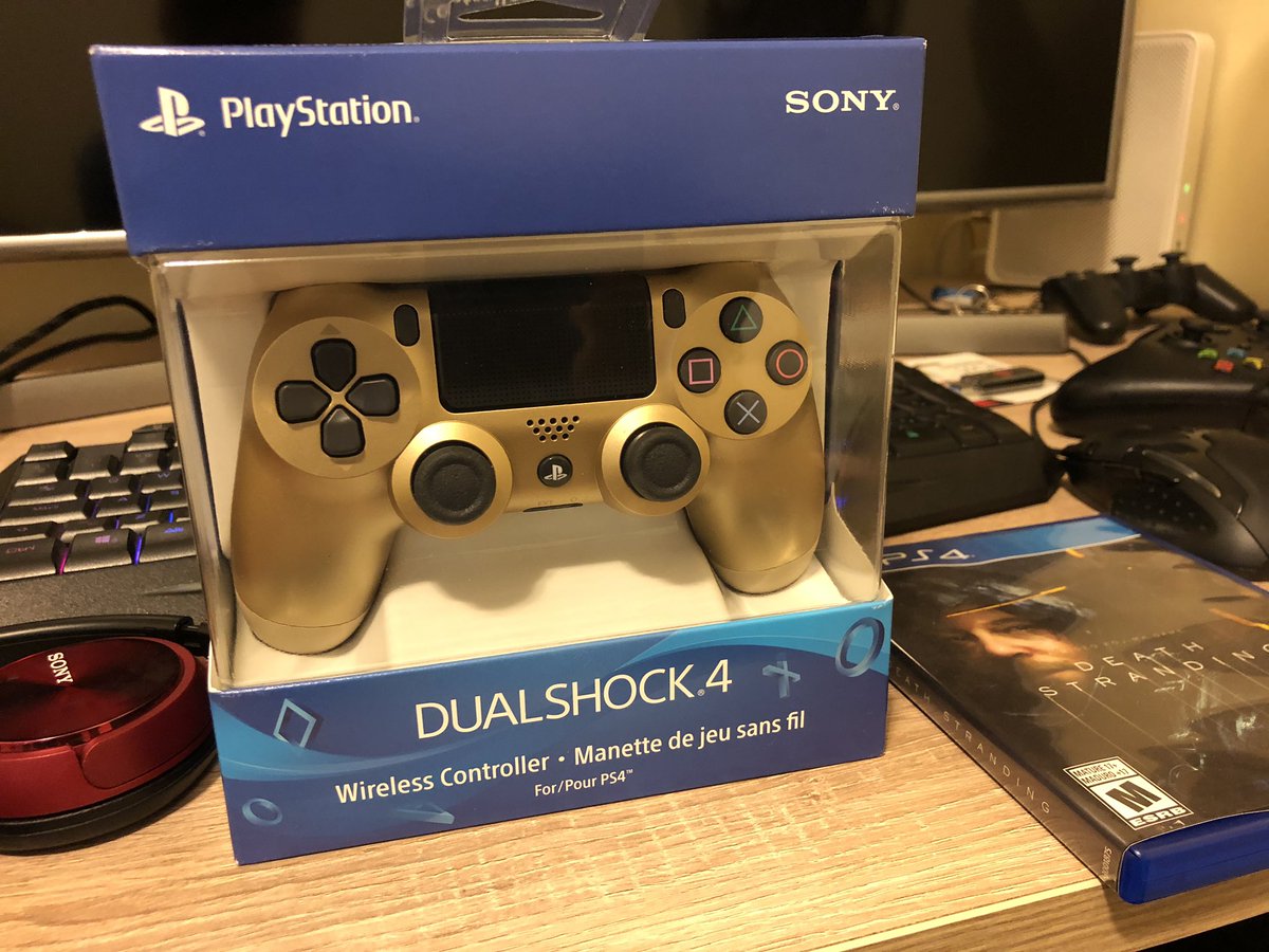 David0Gx's tweet photo. I call this the Chiralium ps4 controller! 😁 #deathstranding @HIDEO_KOJIMA_EN  @Kojima_Hideo https://t.co/LJckXKRagA