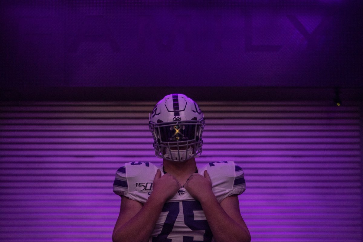 Carver Willis (@carverwillis75) on Twitter photo So grateful for an amazing official visit to Kansas State! Thank you <a href="/CoachCRiles/">Conor Riley</a> <a href="/spedbraet/">Taylor Braet</a> <a href="/CoachKli/">Chris Klieman</a> @ckleincat7 for believing in me and taking a chance on a small town kid!#AllGlorytoGod #EMAW So grateful for an amazing official visit to Kansas State! Thank you <a href="/CoachCRiles/">Conor Riley</a> <a href="/spedbraet/">Taylor Braet</a> <a href="/CoachKli/">Chris Klieman</a> @ckleincat7 for believing in me and taking a chance on a small town kid!#AllGlorytoGod #EMAW