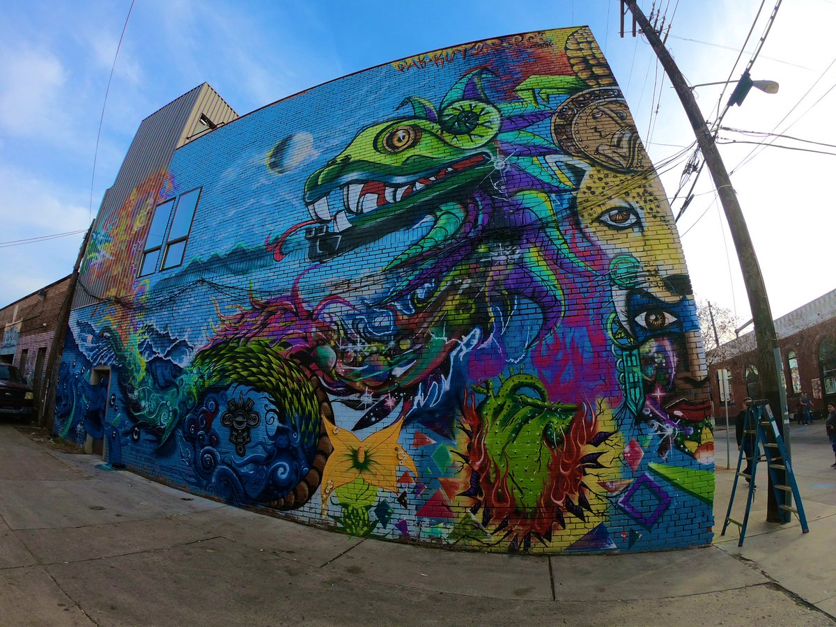 TedrWorld's tweet photo. Strolling 🚶🏽 through Deep Ellum.
#Dallas #DeepEllum #traveleatdiscoverrepeat #traveling https://t.co/HqKGfyghGL