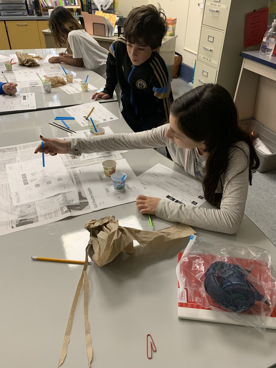 Garfield 5th graders testing acids and how they react together.
@Colls_Garfield , #collsedu