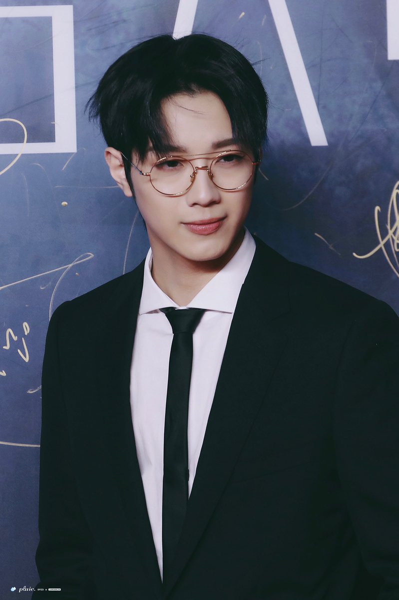 pluie0923's tweet photo. 191210 风格大赏红毯

#라이관린 #賴冠霖 #LaiKuanlin https://t.co/l4nCqcVjnp