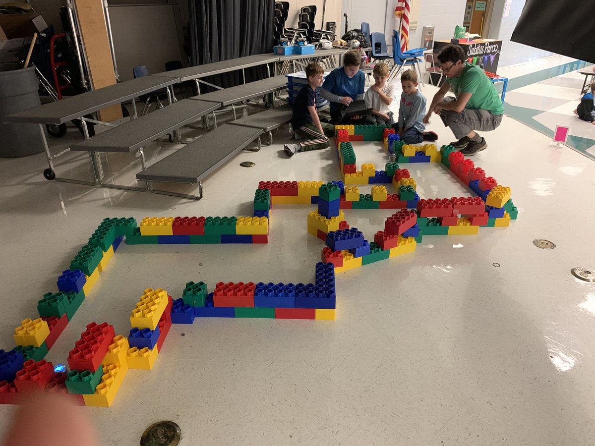 Enjoying Hour of Code this morning!! <a href="/BluffParkElem/">Bluff Park Elem</a> <a href="/HooverSchools/">Hoover City Schools</a>