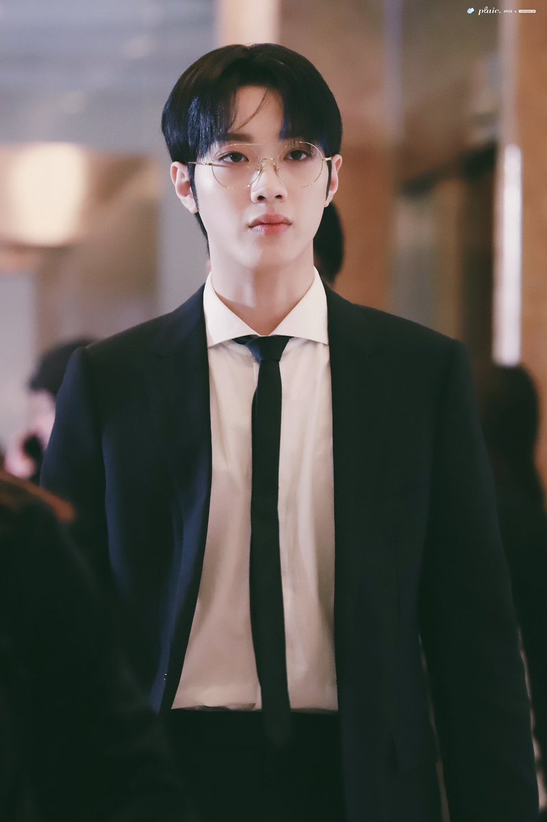 pluie0923's tweet photo. 191210 风格大赏上下班

#라이관린 #賴冠霖 #LaiKuanlin https://t.co/XKXRR5HKeX