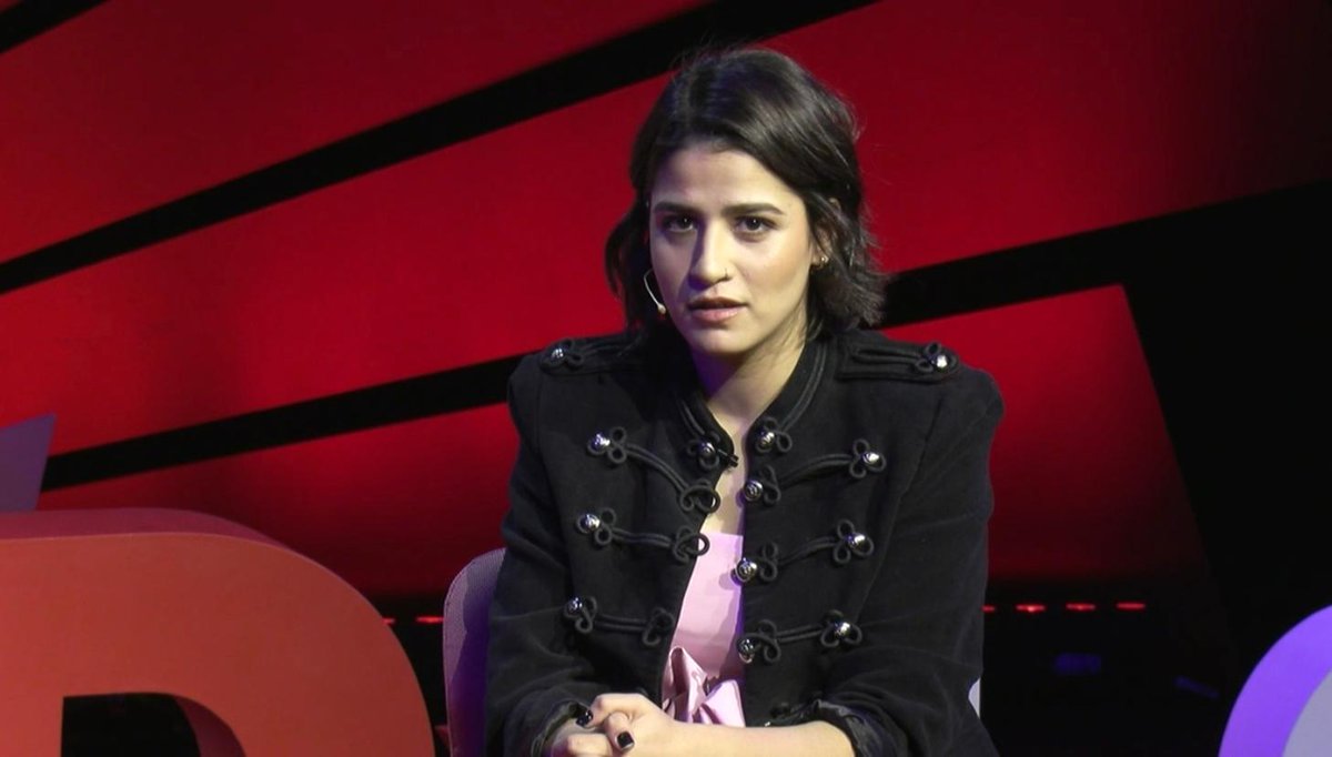 'Refugees are human souls and we cannot leave them behind - helping them should not be criminalised.' Thanks @sarahmardini4 for sharing your powerful story at #TEDxLondonWomen. We can't wait to share your talk in January💜 #ShowingUp