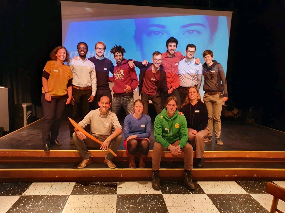 marchast's tweet photo. Vandaag was het de kers op de taart van het #SocialSportUp traject. Voor een divers publiek van #kansengevers mochten we elk ons project #pitchen tijdens een heuse acceleratiedag. Merci @SocInnFabriek en @SportVlaanderen! 
#netwerking #Move2Create #verbinding #ideeën #goesting https://t.co/89VPOmHItD