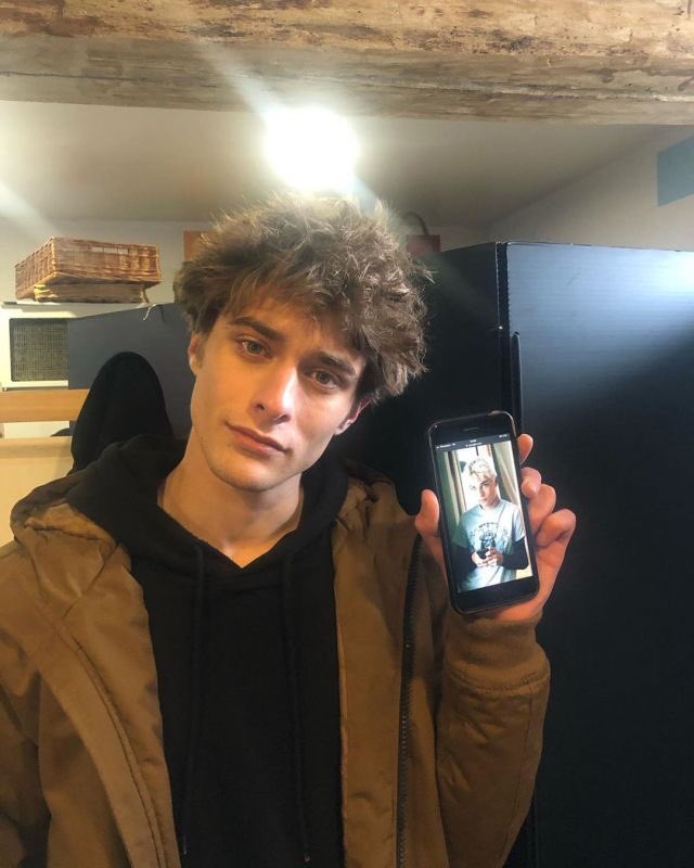 roycoswift's tweet image. he’s collecting them