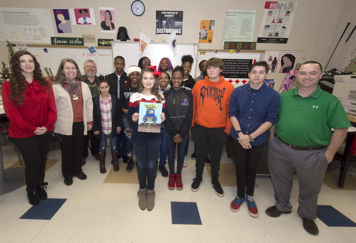 DCSD_SC's tweet photo. 2019 Holiday Card Art Contest winner visits with DCIT’s graphic communication students

https://t.co/fzcQEMem1x https://t.co/kwPx11GeW9