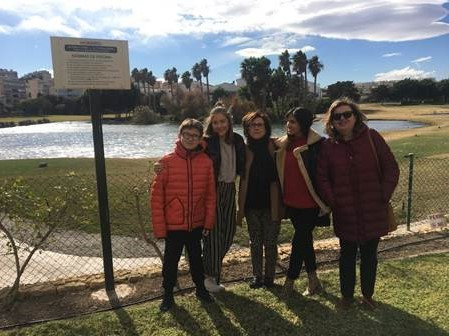 langlearnintern's tweet photo. JENY GOES TO SCHOOL IN ELCHE https://t.co/IMwYAn2KKP https://t.co/V5p6VuU5Ri