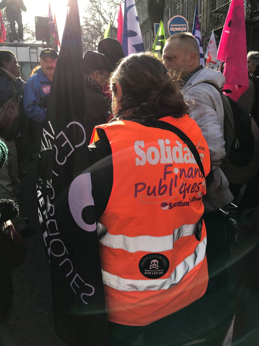 solidairesfp33's tweet photo. Aujourd'hui à Bordeaux, la mobilisation continue contre la réforme des retraites #Retraites #retraite #reformedesretraites #greve10decembre #bordeaux #greve #GreveGenerale https://t.co/JD0CxhHacx