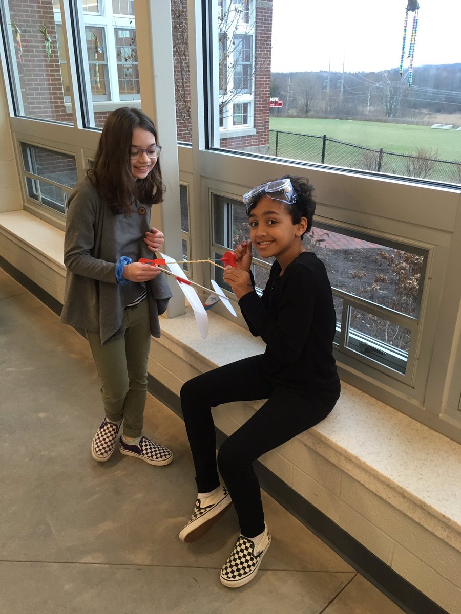 MPHScienceDept's tweet image. 6th grade aviators test fly their planes as they learn about the four flight forces. Broken rubber bands presented the opportunity to learn the planes fly beautifully with just a gentle toss to generate thrust. Science in action!
