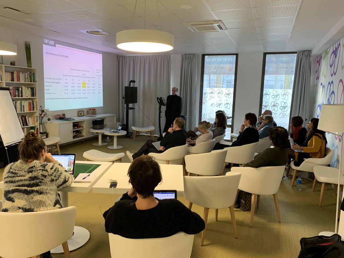 Fabrication par les experts du <a href="/LabSenioriales/">LAB Senioriales</a> d'une formation professionnelle pour enrichir ses connaissances du mode de vie des #seniors