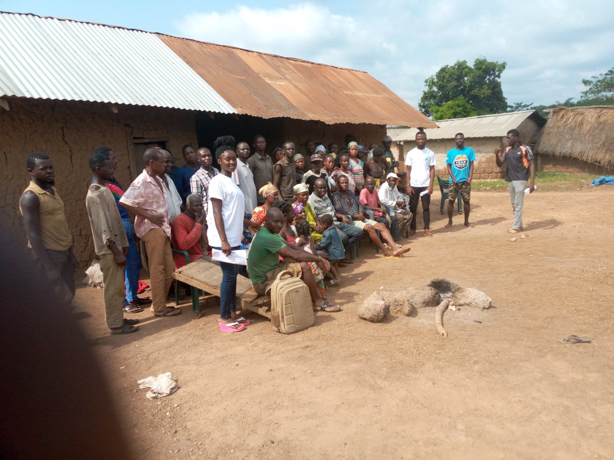 prosper_banks's tweet photo. We had the opportunity to interact with people at Tainso-Sunyani west GH as part of our "CLIMATE ACTION"
We "Dialogue Ghana Foundation" have taken a bold step in climate action. #climatechangeawareness
#climatechangeeduc.
#bushfirecampaign
#env'tal sustainability
#Benkusi10 https://t.co/vt43AglMYU