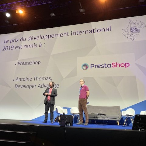 makina_corpus's tweet photo. @OSS_Paris les 9 membres du jury dont notre Directrice Générale, tous acteurs du libre au #POSS2019 ont élu @PrestaShop pour recevoir le prix du développement international #OSSParis19 🏅 https://t.co/f8wvwLALrk