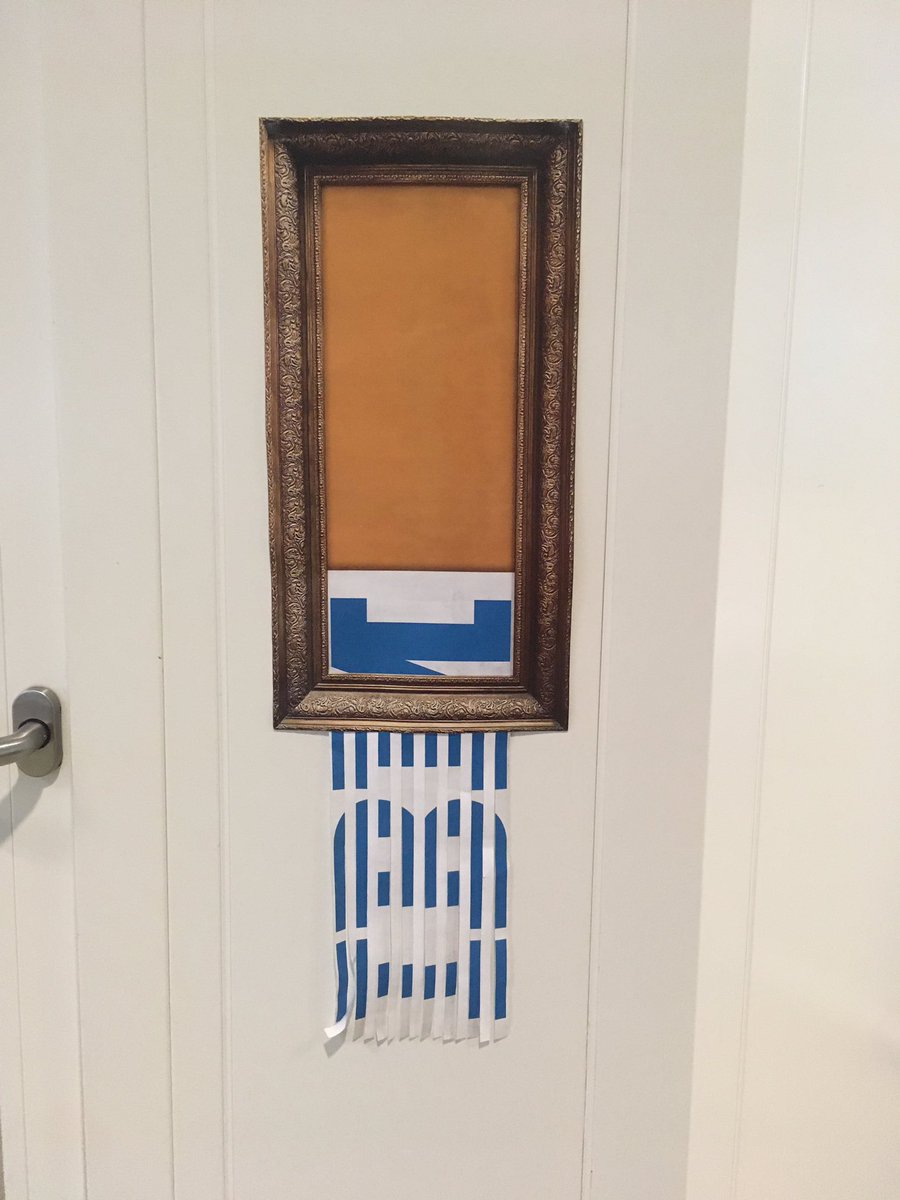 @ibmstudiosparis on rend hommage à l’actualité artistique (business?)... #mauriziocattelan #Banksy #popart #banane #Auction #ArtBasel #sotheby’s