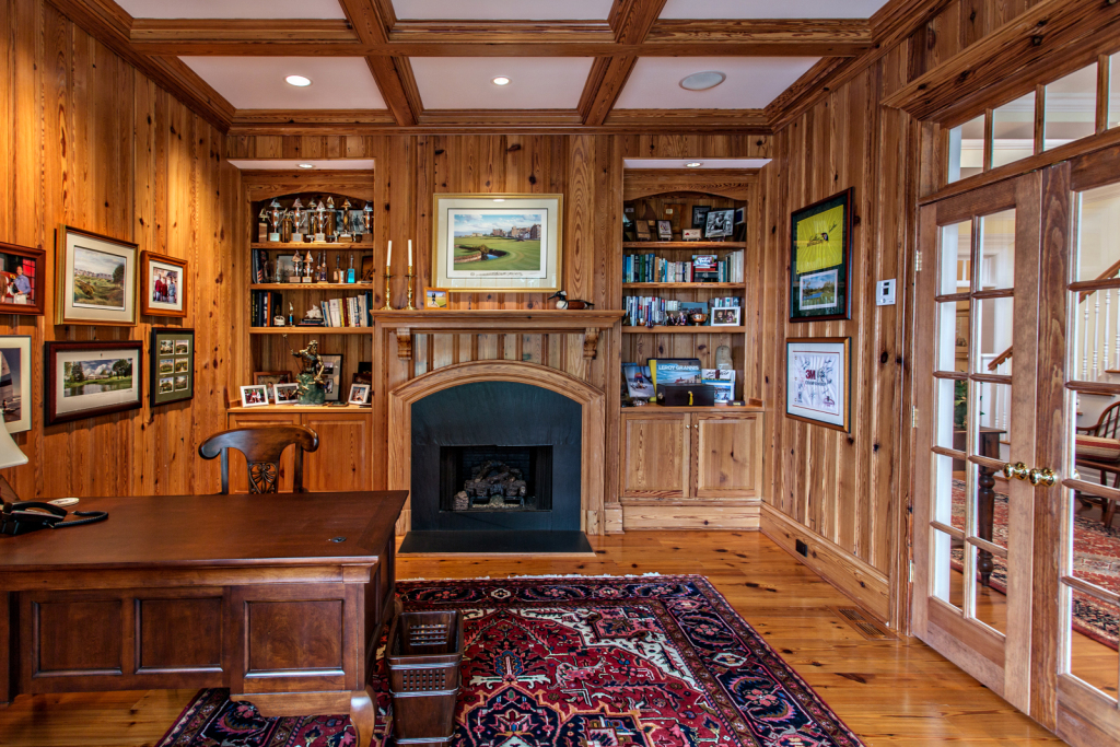 VBHomes's tweet photo. Fireplaces heat up the style quotient https://t.co/8552lDK8Nm https://t.co/5d5IFqQ8lV