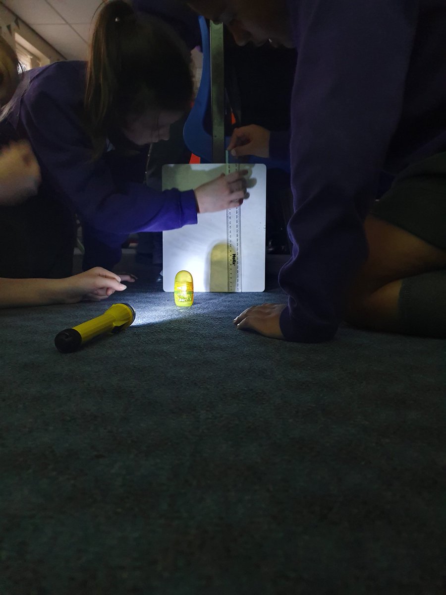 OPA_Newstead's tweet photo. Year 6 have been working scientifically this afternoon to investigate why shadows have the same shape as the objects that cast them! They have discussed variables, made predictions, planned an inquiry and tested! They even worked out averages to check variability! #OPAScience https://t.co/Cdix1k21lx