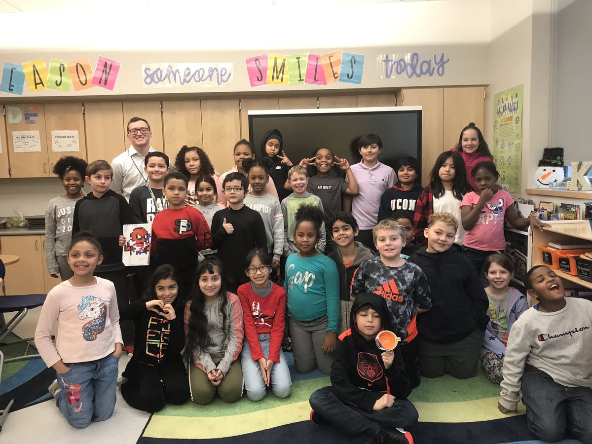 Fourth graders <a href="/MPS_Verplanck/">Verplanck Elementary</a> enjoyed a visit with Dr. Shaefers from Fitchman Eye Center today. He answered all of our questions about light and the eye and inspired some  budding optometrists! <a href="/mpspride/">Manchester Schools</a>