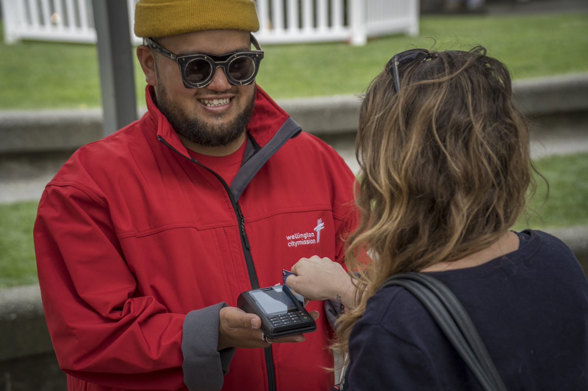 A quick snap of me doing my (small) bit to help out one of our @eftposnz charity partners, the @WgtnCityMission 🥰 There’s heaps you can do to help support this fabulous team of passionate humans empowering people at risk to achieve fullness of life wellingtoncitymission.org.nz/christmas-appe…