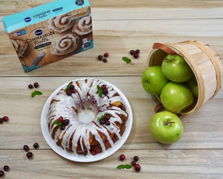 paulabendfeldt's tweet photo. (AD) This apple cranberry monkey bread is an easy holiday dessert that the entire family is sure to love. Made with apples, cranberries & Pillsbury Cinnamon Rolls I got at @SamsClub this dessert is soo good! Get the recipe >> https://t.co/5BAW6eiNE9 #BeAMerryMaker https://t.co/mEiTIsW8OA
