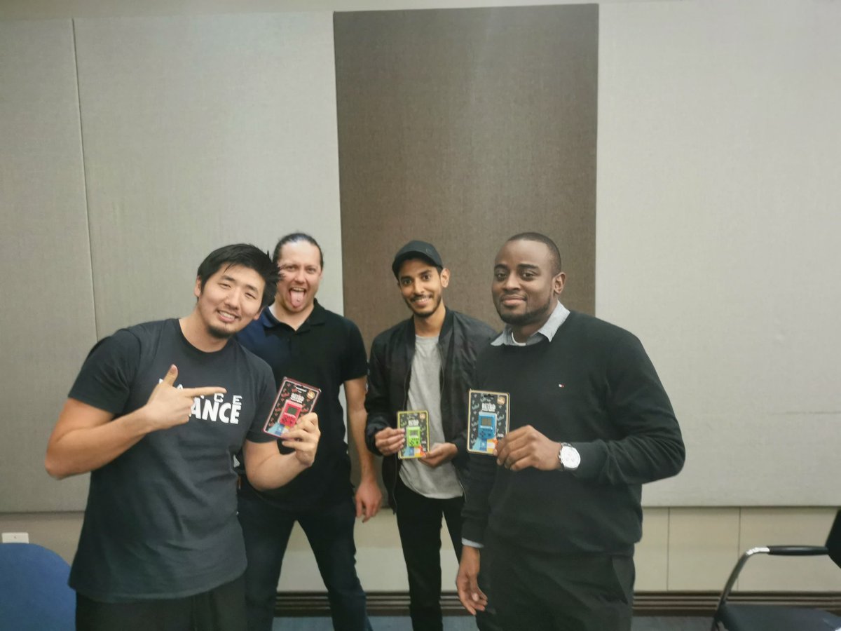 Our Quiz "gold medalists" proud owners of a fantastic little game "console" 😋