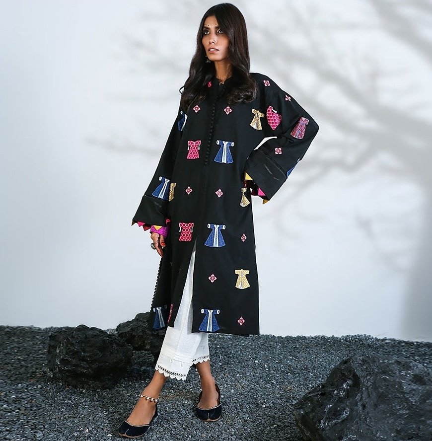 ZahaOnline's tweet photo. Elevate your winter style with our latest RTW kurta's! 
Zaha Winter RTW - Launching on 17th December instores &amp; online. 
#Zaha #ZahaOnline #ZahaCrew https://t.co/R5yL00V8RU