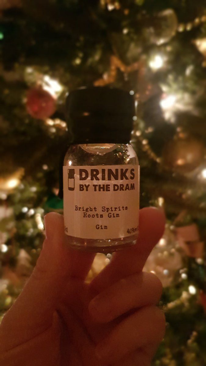 What a joy this gin was to taste... I reckon adding a few extra Christmassy flavours you could do a super duper festive bees knees or any festive cocktail...

Similarly to last nights this would be great to play with

Well done <a href="/bright_spirits/">Bright Spirits</a>... you guys did good 🤤👌🏻

#ginvent