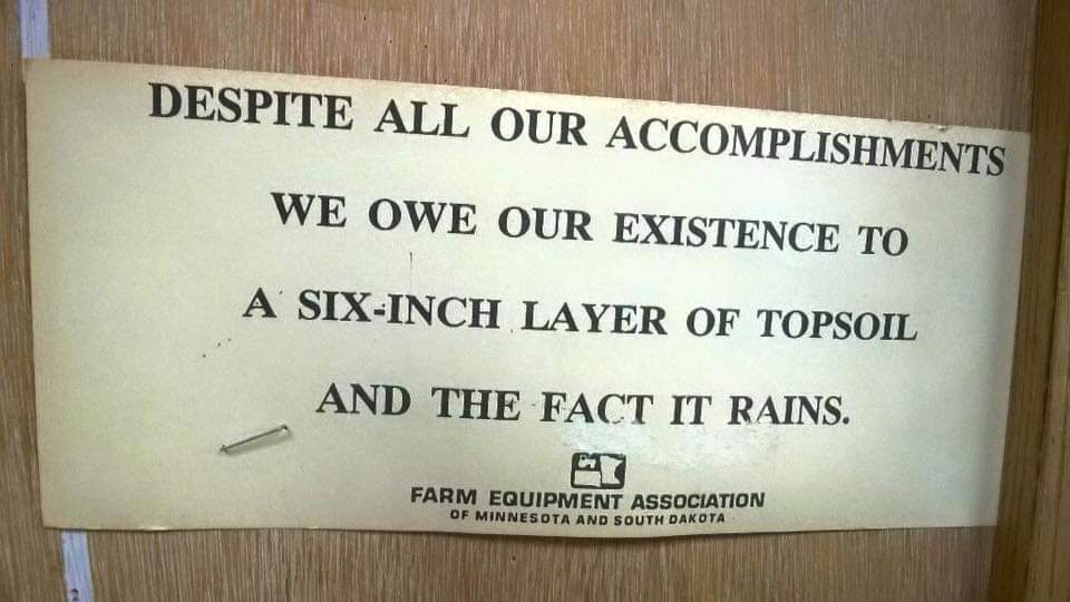 oldfarmgirlKA's tweet photo. #DecemberTenth #Christmas n #agriculture on my mind.
Wishing all the growers, producers, buyers, dryers, truckers n etc well as they finish up #harvest19, wind down or sell livestock before year end.
#ThankfulTuesday for reliable n safe food choices daily.
#ontag
#CdnAg https://t.co/lQblnPi2MZ