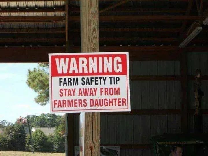 oldfarmgirlKA's tweet photo. #DecemberTenth #Christmas n #agriculture on my mind.
Wishing all the growers, producers, buyers, dryers, truckers n etc well as they finish up #harvest19, wind down or sell livestock before year end.
#ThankfulTuesday for reliable n safe food choices daily.
#ontag
#CdnAg https://t.co/lQblnPi2MZ