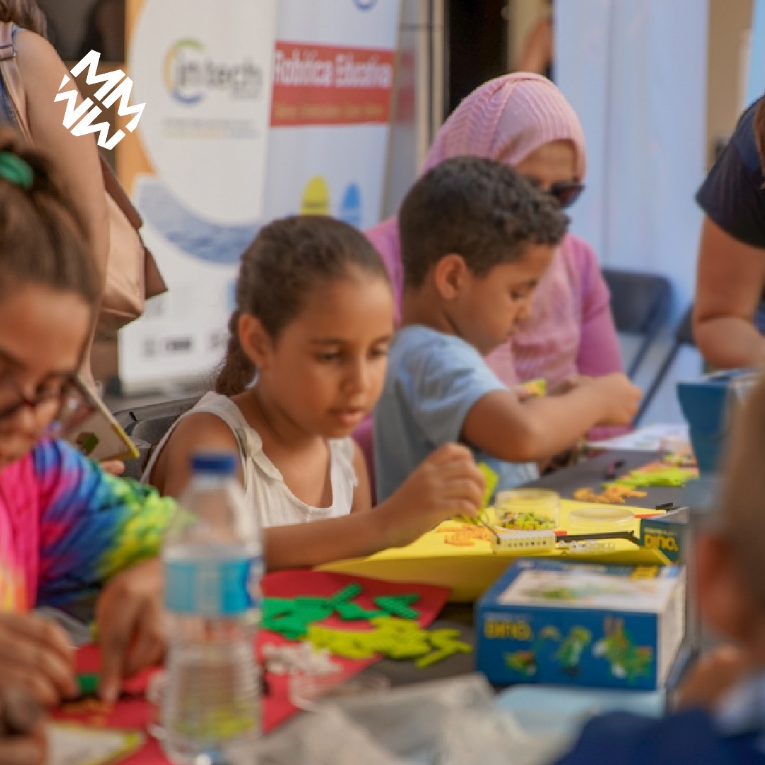 😎📣🎼 Nuestro evento familiar MenudaMúsica ⭕⬆ y ▪ MÁCFestival ▪ te invitan al Taller de Robótica: “Construye robots que se mueven” y crea tus propios robots. 🤖 
▪
▪
📆 SÁBADO 14 DICIEMBRE
🕐 13.30 - 14.30
🔻 MUNA | PATIO ANTONIO PINTOR
#MÁCFestival2019 <a href="/MuseosTenerife/">Museos de Tenerife</a>