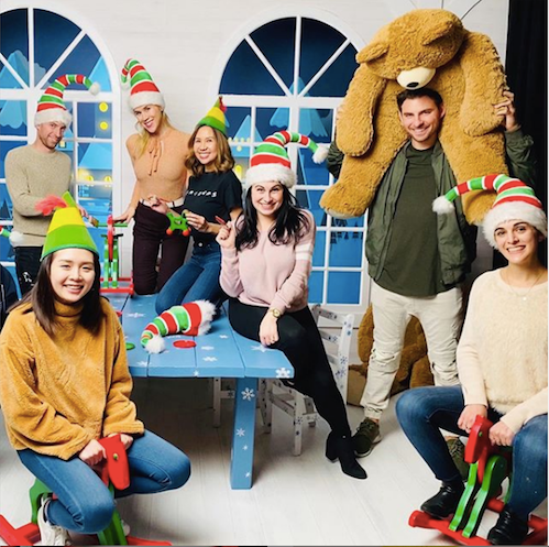 TScenarioStudio's tweet photo. So many elves!
If you were an elf, what would your elf name be?
Tell us in the comments!

#thescenariostudio #losangeles #beverlyhills #boldbh #rodeodrive #santa #santas #santasworkshop #elf #elves #buddytheelf #elfmovie #toyworkshop https://t.co/oUhtEnkBnm