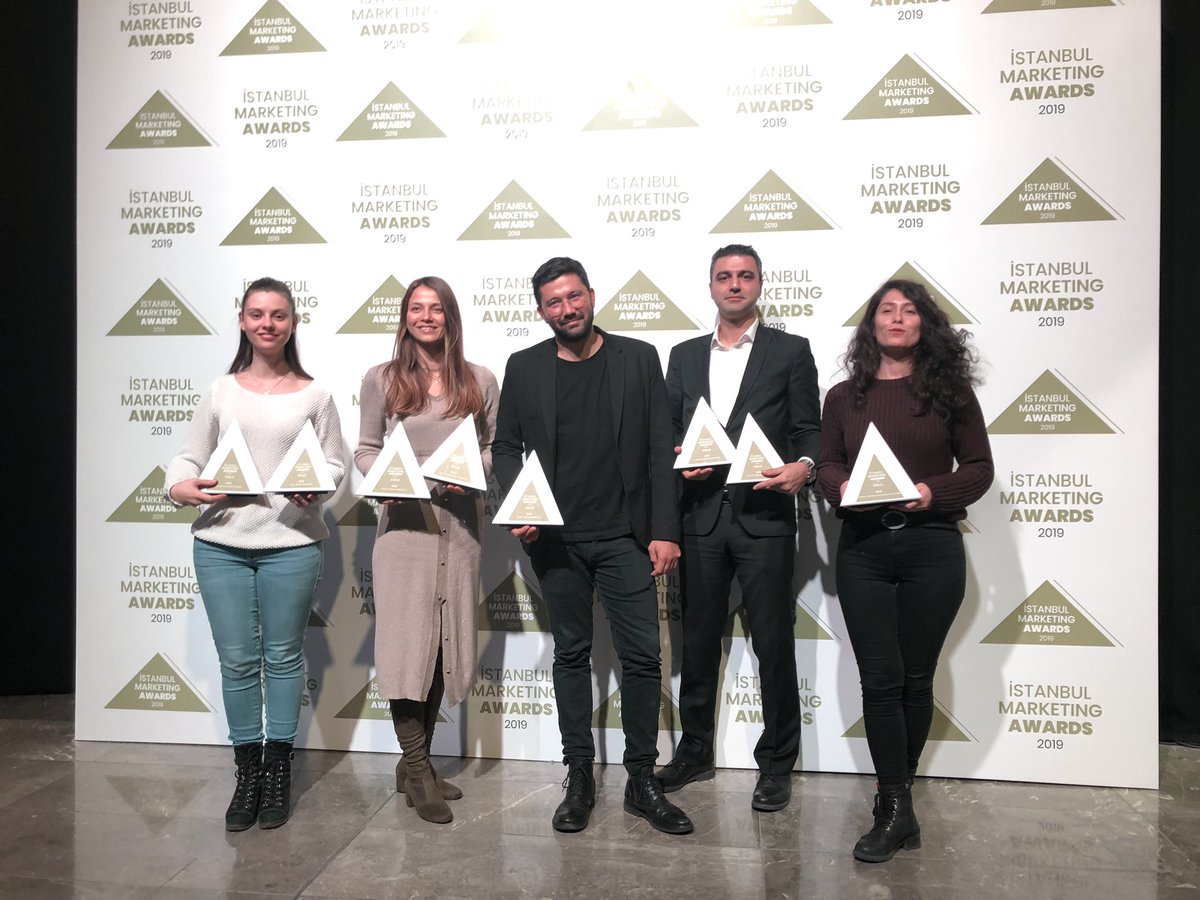burcu_canse's tweet photo. 8 uğurlu sayımız🤞🏻✨🏆 @BilgiGuvende @BayBayNakit @BKMExpress #harçlıkavı #harclikavi #bkmexpress #palavra 
#İstanbulMarketingAwards @emircelikbilek @fcbartgroup @MarjinalPN @ManajansJWT https://t.co/9w9YK0Lgxp