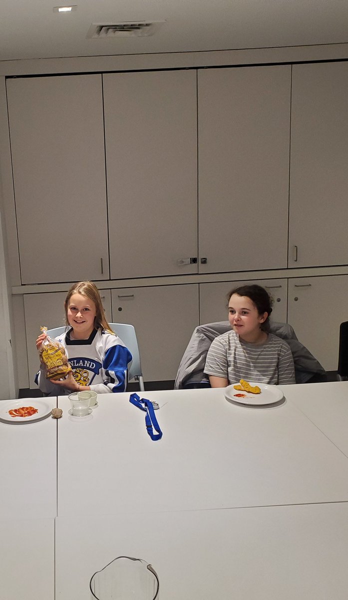 RBWolfHeyman's tweet photo. The 5th Grade Diversity Lunch Bunch had so much fun learning about Finland's Independence Day today! @brimmerandmay https://t.co/i5QoCcG10s